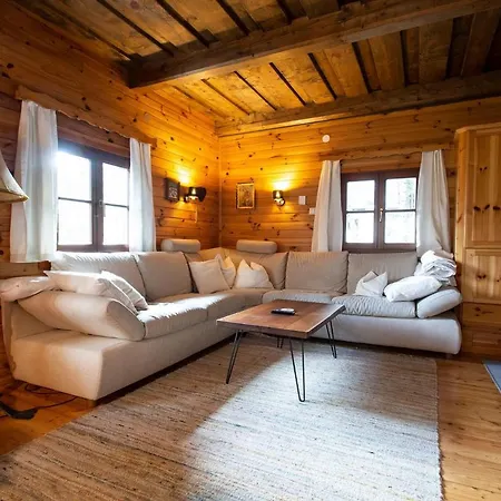 Semesterbostad Almhaus Falkertzeit *