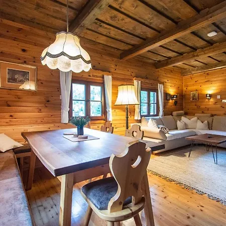 Holiday home Almhaus Falkertzeit *